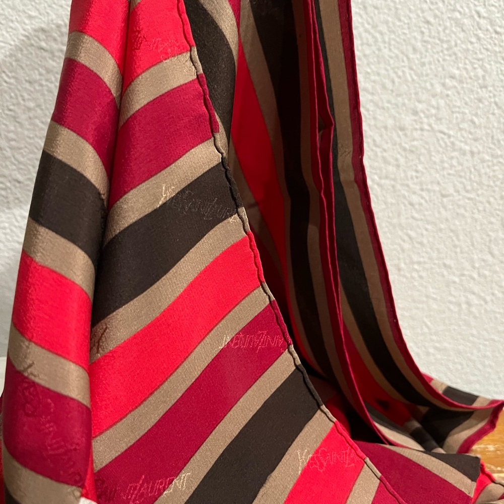 Authentic YSL gorgeous Scarf - Picture 9 of 10